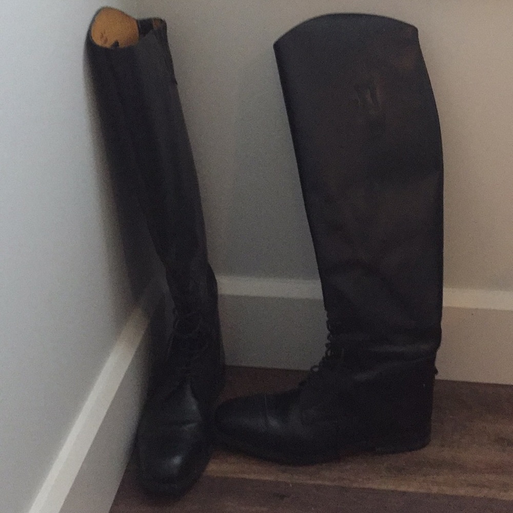 Size 10 Women’s field boots/fashion boots.